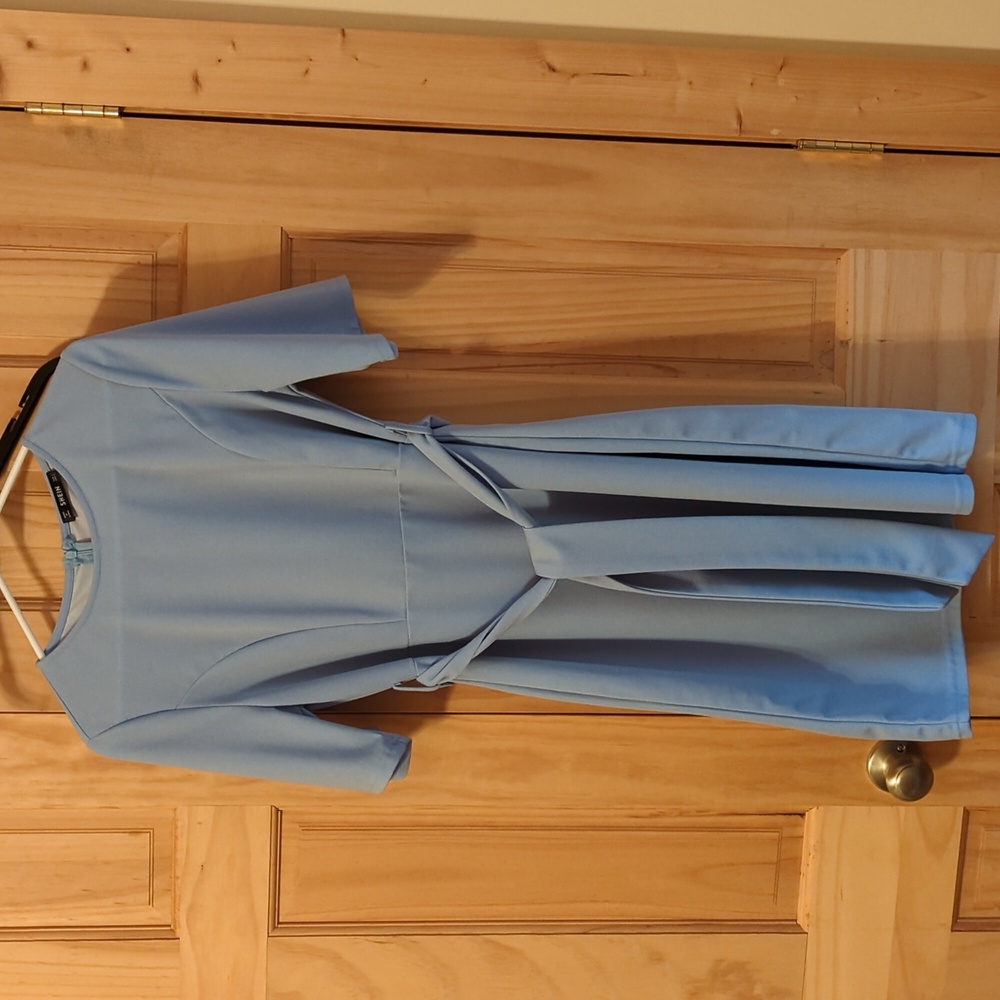 Baby-blue 3/4 sleeve dress